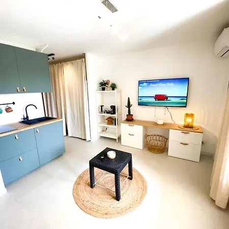 Superbe Studio Tout Neuf + Jardin Sans Vis A Vis La Croix-Valmer